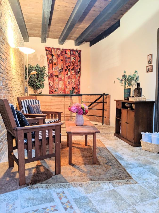 Private Courtyard Medieval Stone Home In Old Town Rovinj Bagian luar foto